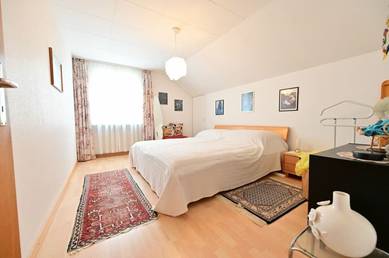 Charmantes Zwei-Generationen-Haus im beliebten Quartier Emmishofen (9)