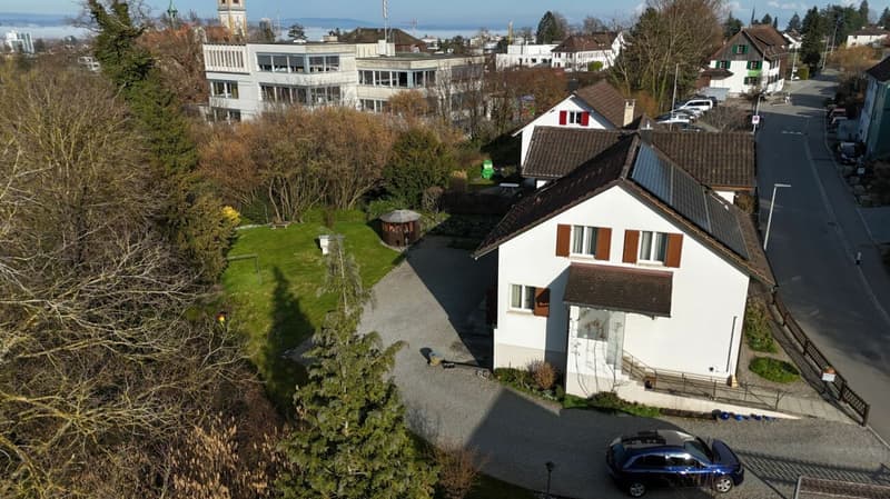 Charmantes Zwei-Generationen-Haus im beliebten Quartier Emmishofen (5)