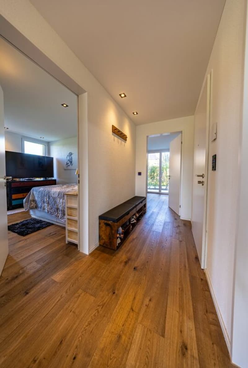 3.5-Zimmer-Gartenwohnung an ruhiger Naturlage (11)