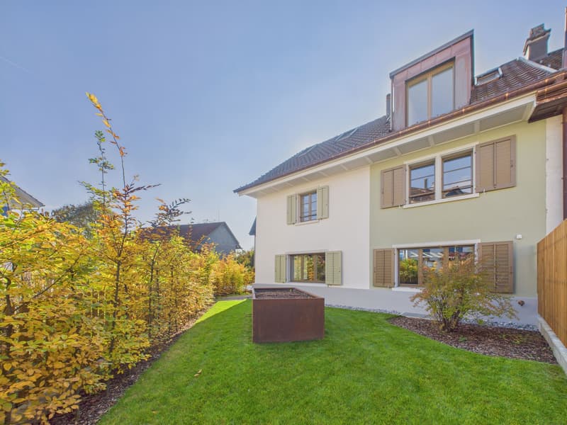 Charme und Moderne - Totalsaniertes Flarzhaus mit idyllischem Garten und Dachterrasse im Herzen von Dürnten (9)