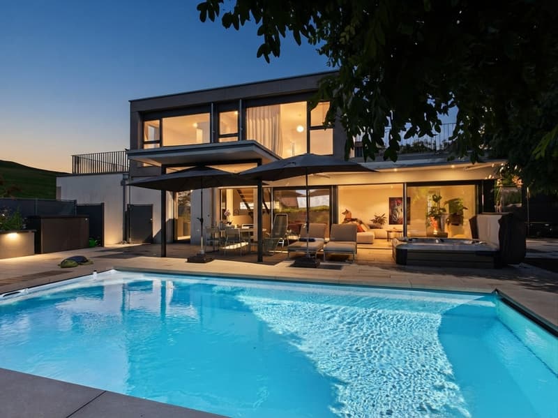 Ein Zuhause, das keine Wünsche offenlässt - Modernes Einfamilienhaus mit Garten und Pool (2)