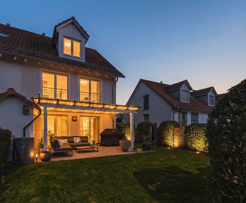 Familienparadies mit Garten und zwei Sitzplätzen (1)