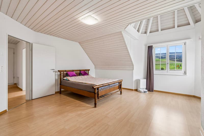 Einfamilienhaus im Landhausstil mit idyllischem Garten an wunderschöner Aussichtslage (6)