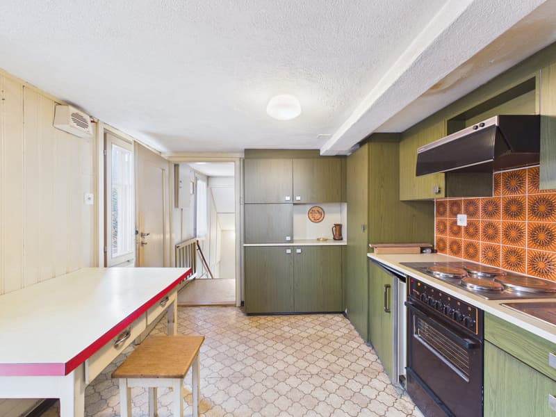 Einfamilienhaus mit viel Potenzial in Seenähe, umgeben von traumhafter Bergwelt (5)