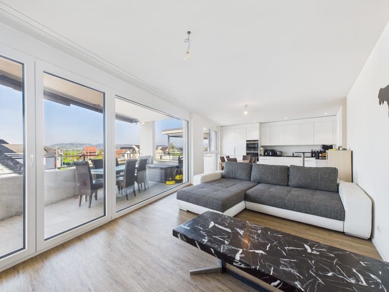 Moderne 3.5-Zimmerwohnung an ruhiger Lage im Herzen von Benken SG (2)