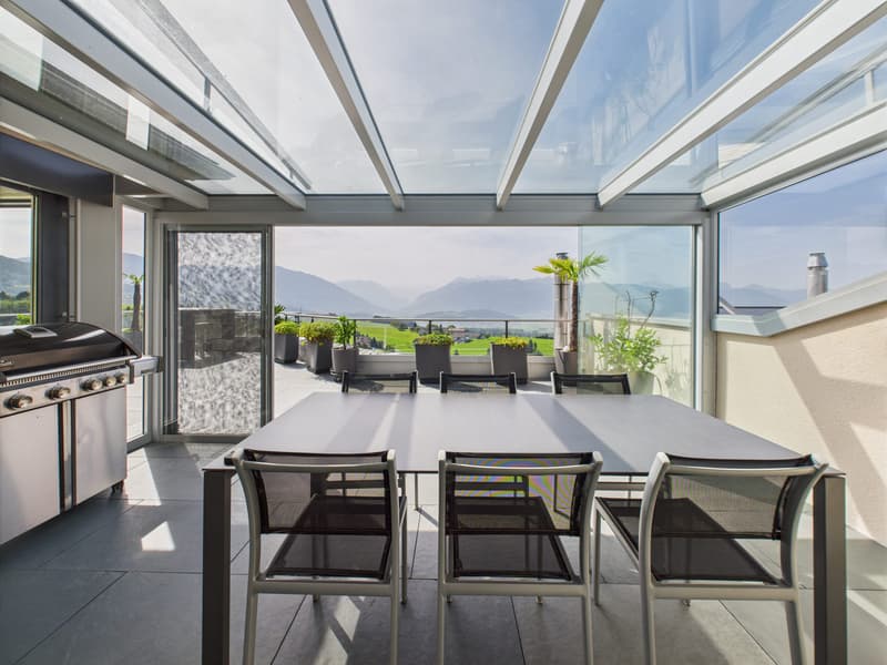 Exklusive Terrassenwohnung an wunderschöner Lage mit freier Sicht auf die Berge, die Linthebene und den Zürichsee (5)