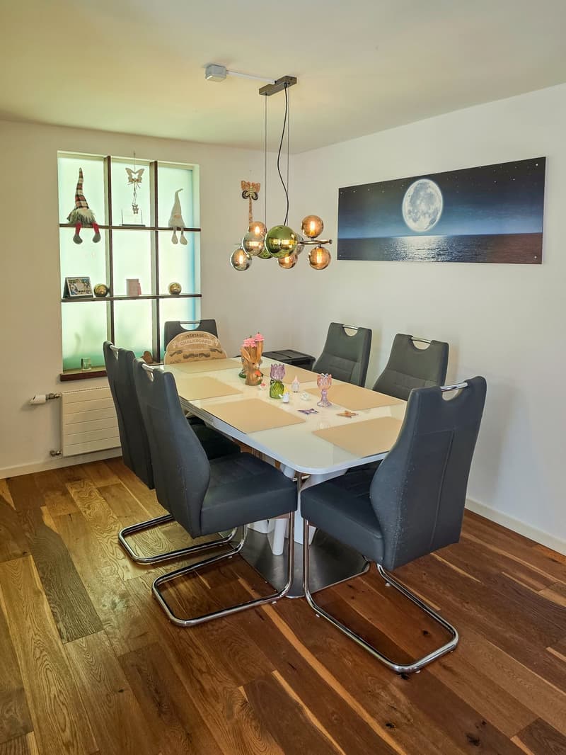 Wohnen mit Charakter – 6.5-Zimmer-Maisonette mit grosser Terrasse (3)