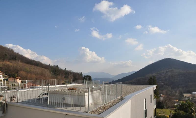 Abitare moderno con vista panoramica (2)