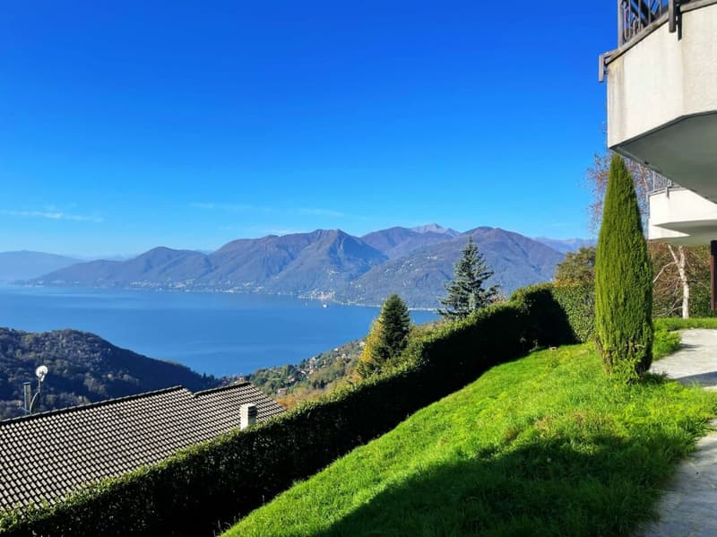 Villa, 6 Zi / 240 m2 mit wunderbarer Seesicht Kopie (3)