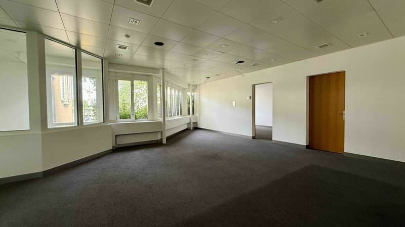 Moderne Büro- und Praxisräume an zentraler Lage in Flawil92 m². (3)