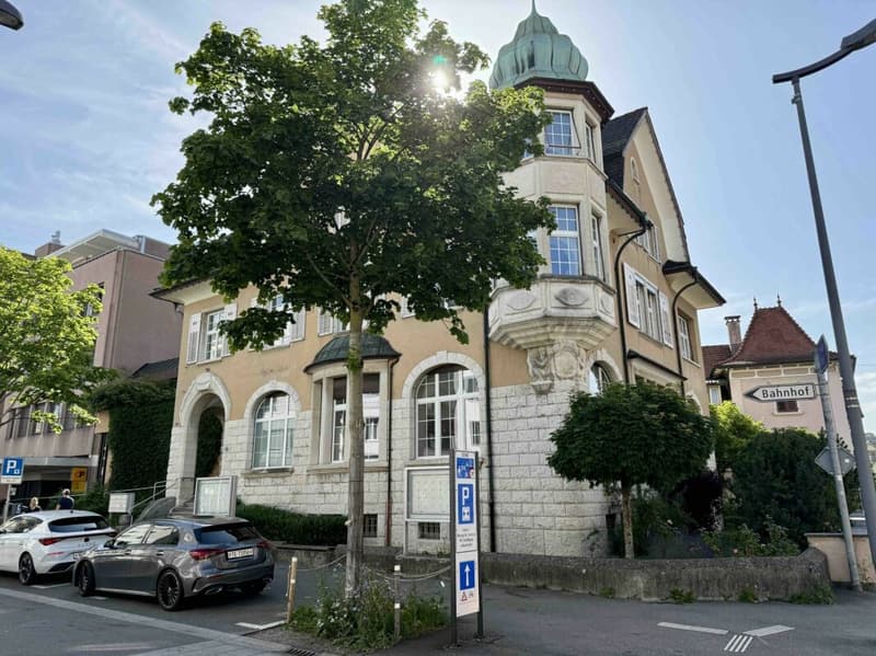 Moderne Büro- und Praxisräume an zentraler Lage in Flawil92 m². (2)