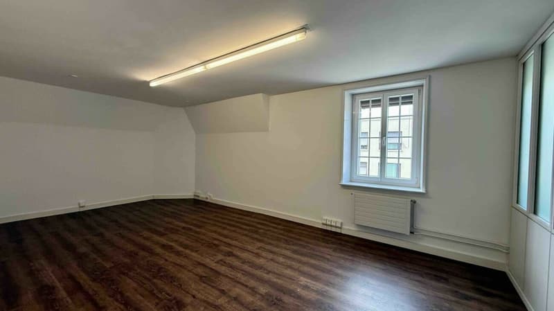 Moderne Büro- und Praxisräume an zentraler Lage in Flawil (8)