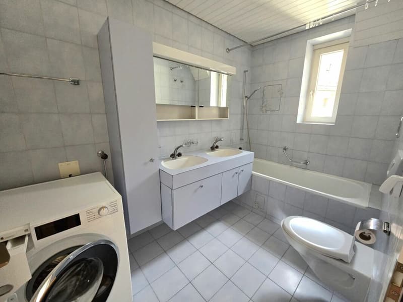 Helle 3.5-Zimmer-Dachgeschosswohnung im 4. OG (9)