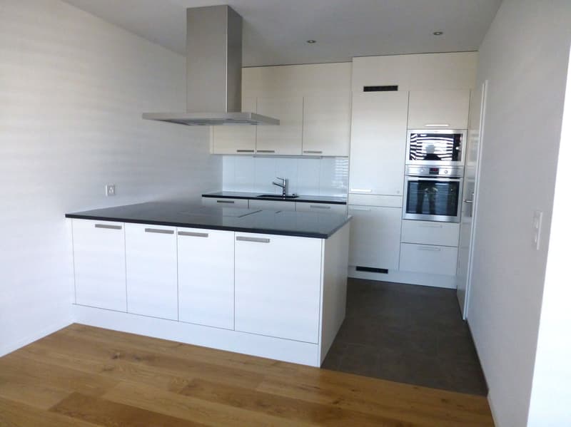 Fantastische 2.5 Zimmer-Wohnung an zentraler Lage (4)