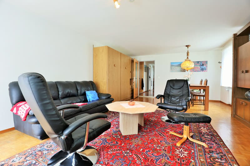 befristete 5-Zimmer-Wohnung in ruhigem Quartier in Davos Dorf zu vermieten! (2)