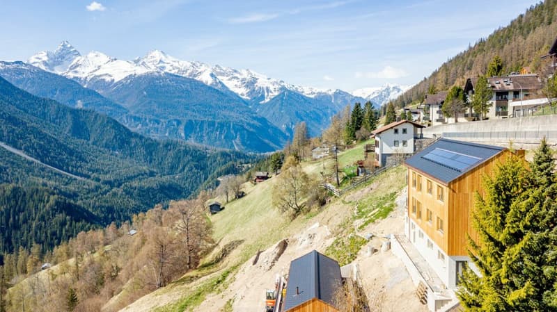 Helles Neubau-Studio mit Terrasse in Davos Wiesen (1)