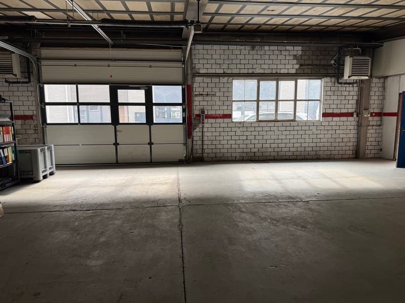 AVEGNO,  Affittiamo magazzino industriale al Centro Punto Valle (3)