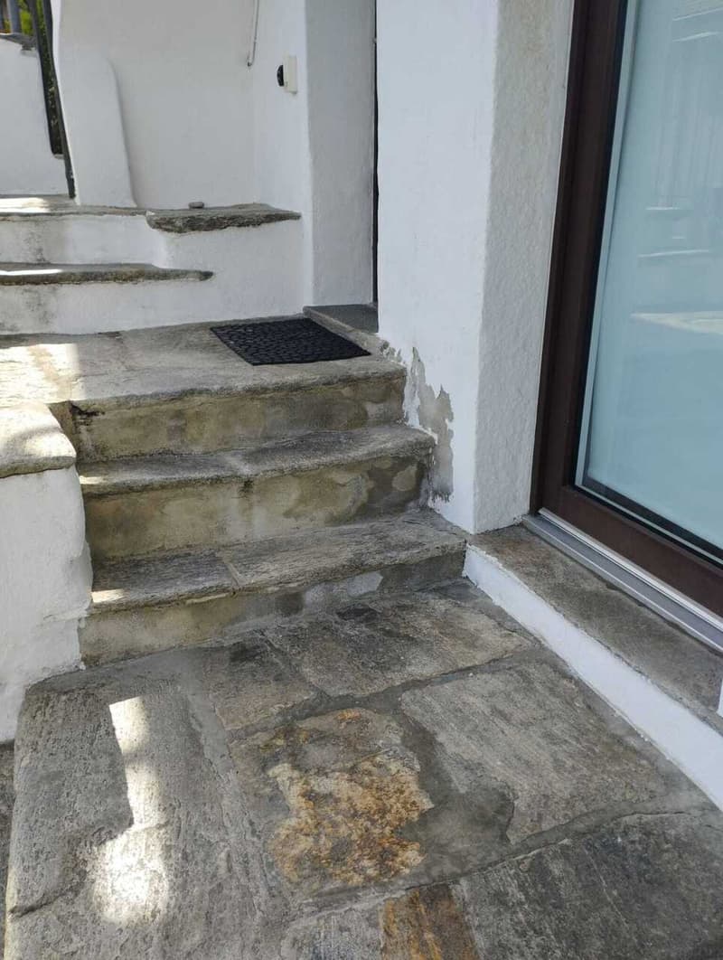 BRIONE SOPRA MINUSIO - Tipica Casa Ticinese con stupenda vista lago (6)
