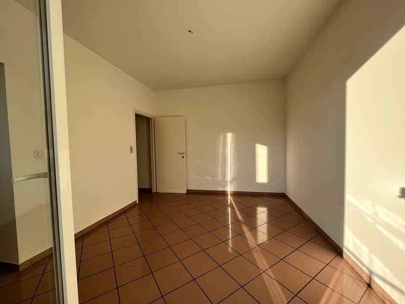 SEMENTINA, Affittasi spazioso e conveniente 3½ locali (5)