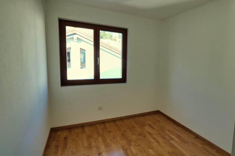 ASCONA, Affittiamo elegante 3½ locali con camino e stile (13)