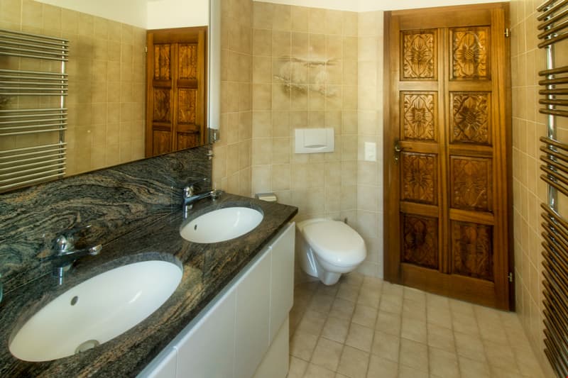 ASCONA, Affittiamo elegante 3½ locali con camino e stile (11)