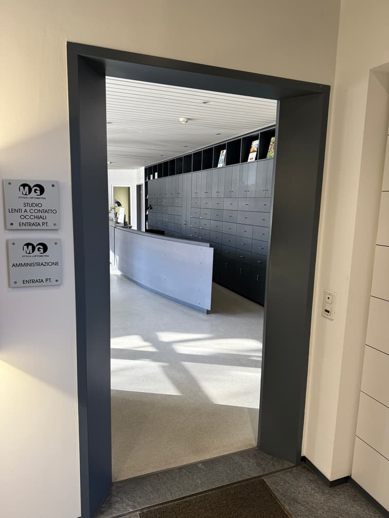 LOCARNO/MURALTO Spazio professionale di 73 m² fronte stazione (5)