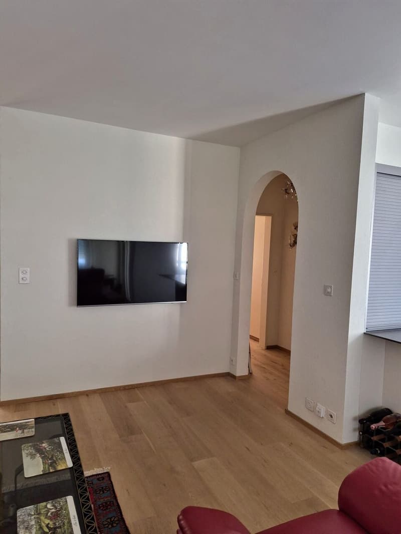 MURALTO - Appartamento con vista lago, piscina e residenza secondaria (10)