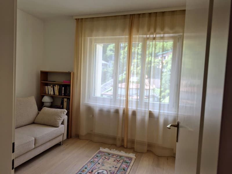 MURALTO - Appartamento con vista lago, piscina e residenza secondaria (11)