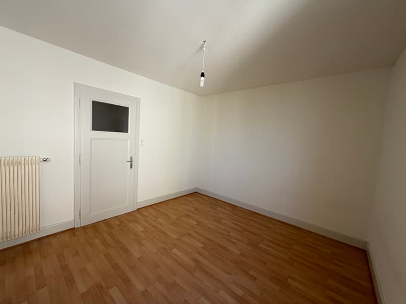Bel appartement de 4 pièces de 90m2 avec vue sur le lac et les Alpes (6)