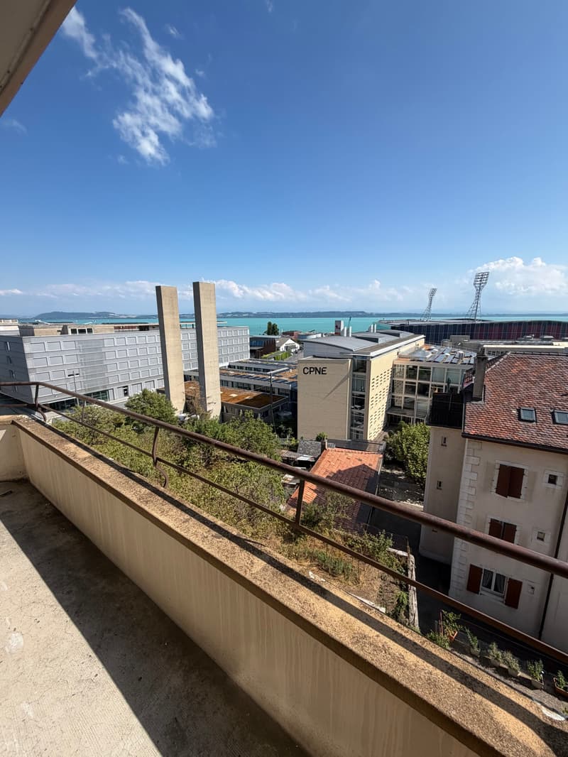 Bel appartement de 4 pièces de 90m2 avec vue sur le lac et les Alpes (12)