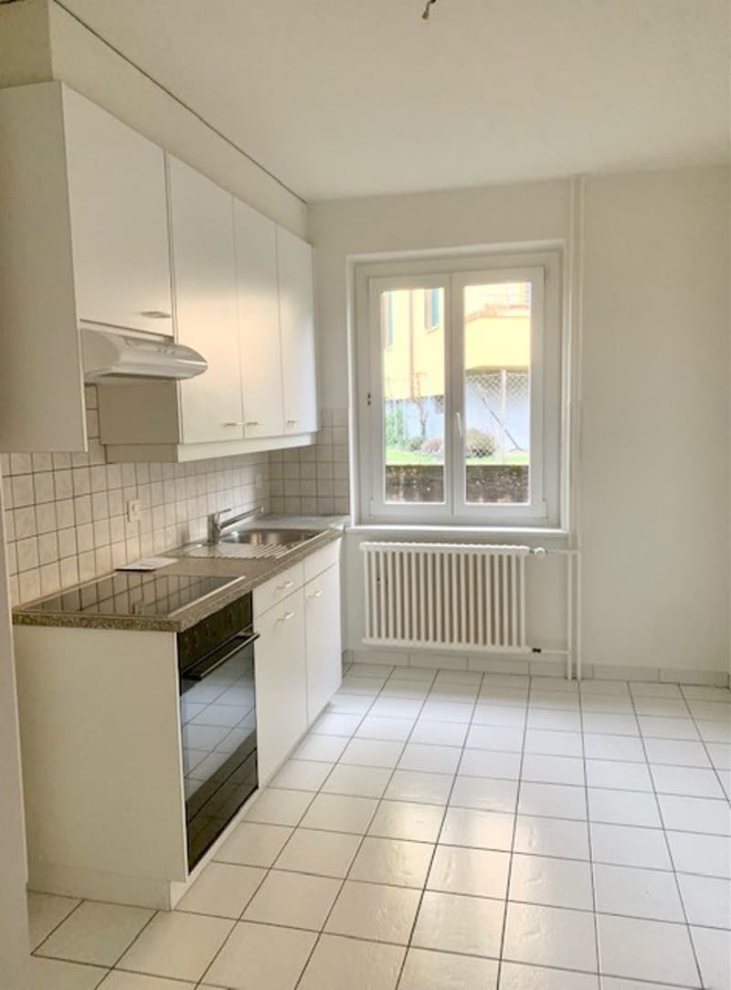 Bel appartement de 4 pièces de 90m2 avec vue sur le lac et les Alpes (10)