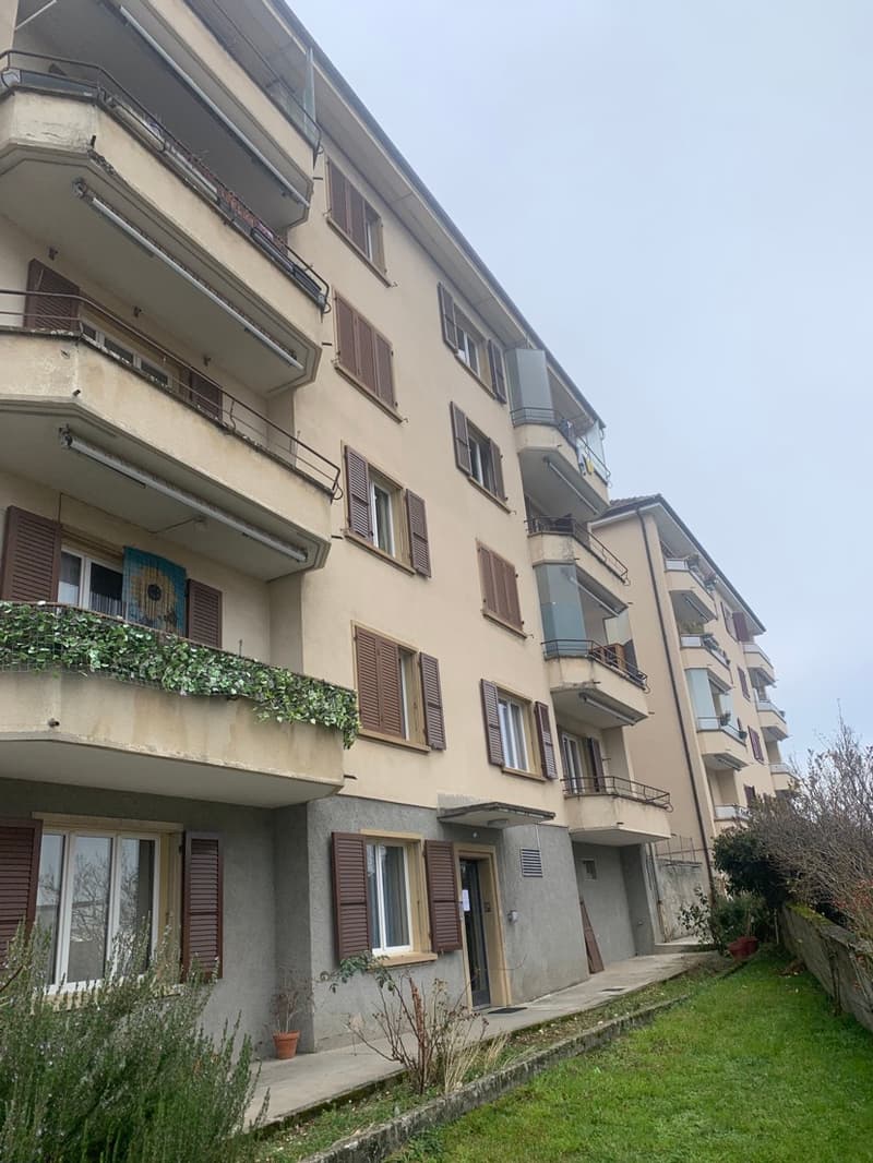 Bel appartement de 4 pièces de 90m2 avec vue sur le lac et les Alpes (9)
