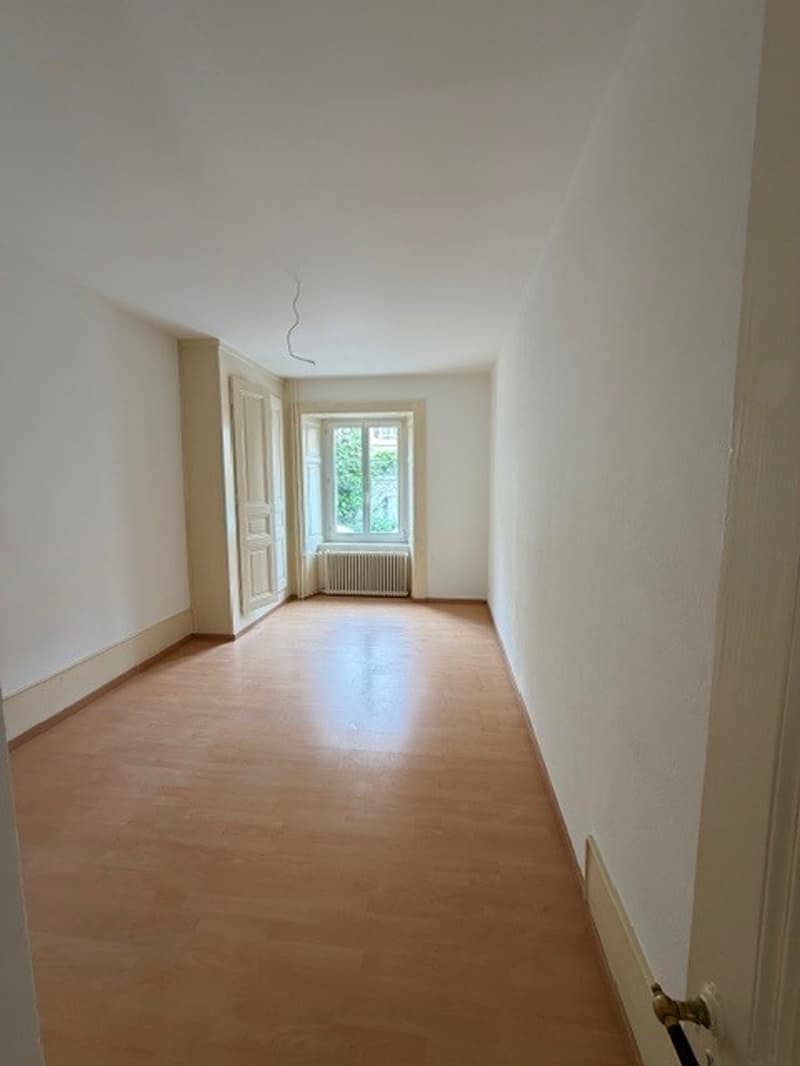 Appartement de 2.5 pièces situé au rez-de-chaussée ouest, 1er loyer... (2)
