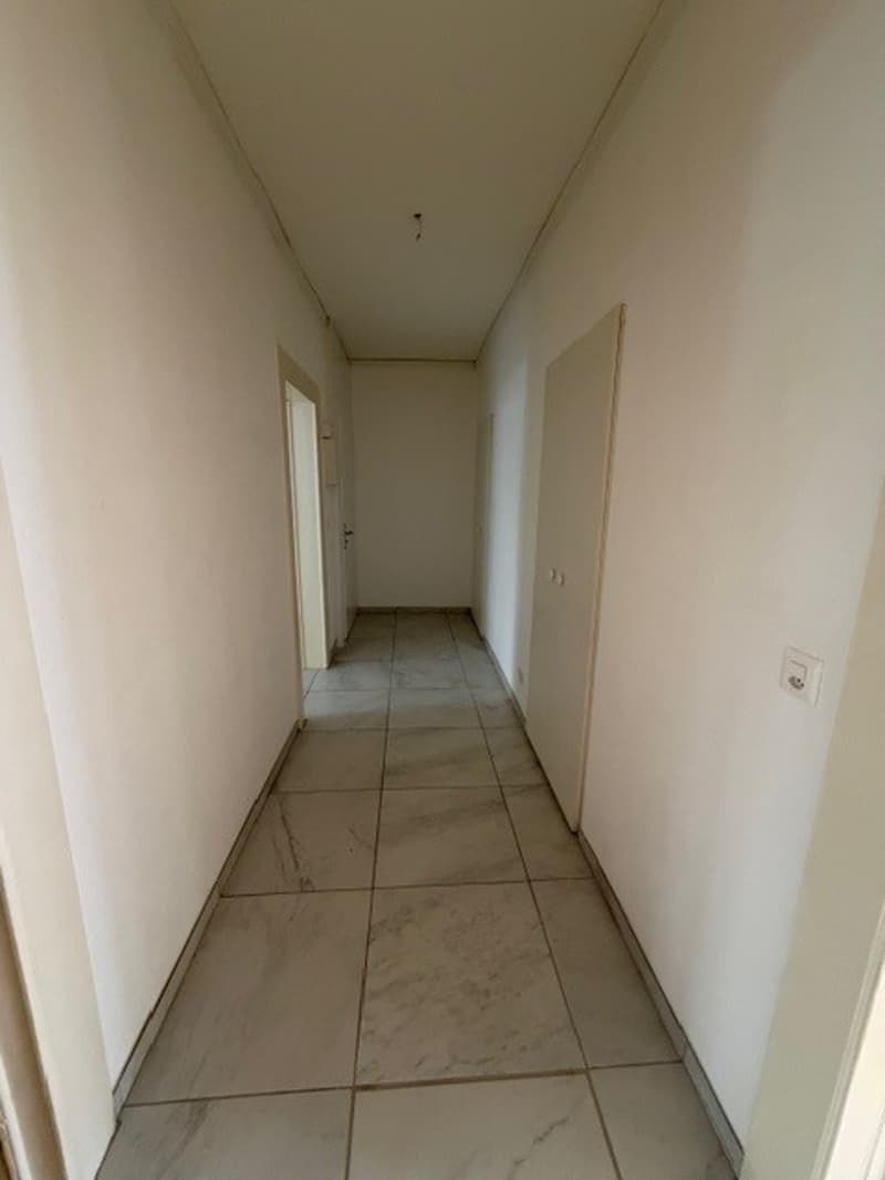 Appartement de 2.5 pièces situé au rez-de-chaussée ouest, 1er loyer... (4)