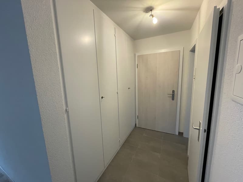Appartement moderne avec grand balcon (8)