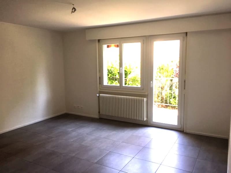 Magnifique appartement de 2.5 pièces au rez-de-chaussée avec terras... (3)