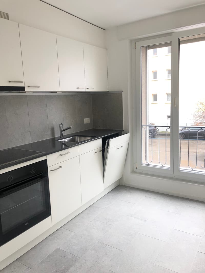 Appartement moderne, proche de toutes commodités idéal pour une per... (2)