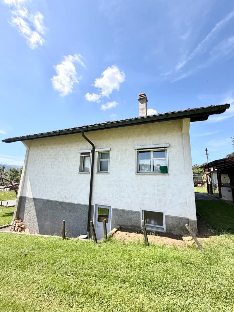 Maison individuelle sur trois niveaux avec balcon, jardin, place de... (4)