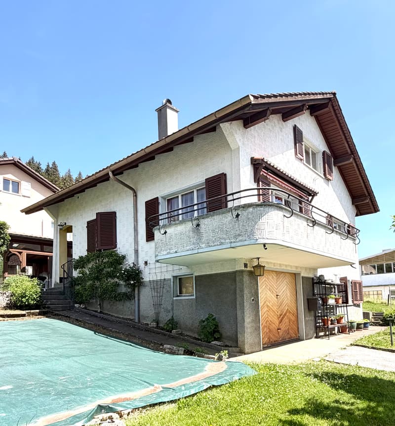 Maison individuelle sur trois niveaux avec balcon, jardin, place de... (6)