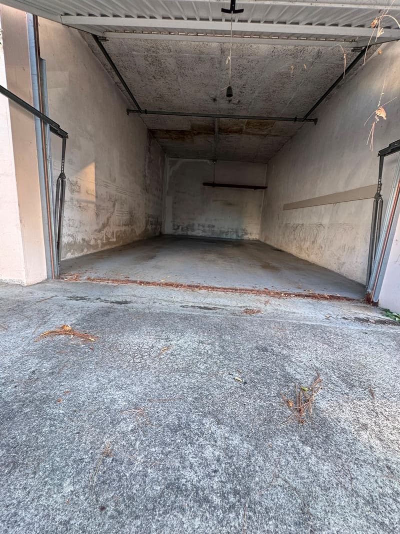 Bel appartement de 3,5 pièces situé au 4ème étage avec balcon et vu... (6)