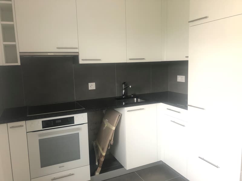 Appartement de 4.5 pièces situé au 2ème étage et proche de toutes c... (2)