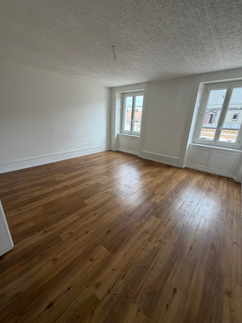 Logement de 3.5 pièces situé au 3ème étage est (3)