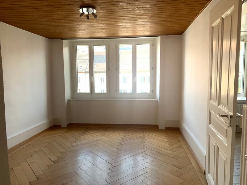 Bel appartement de 3 pièces situé au 4ème étage avec ascenseur (3)