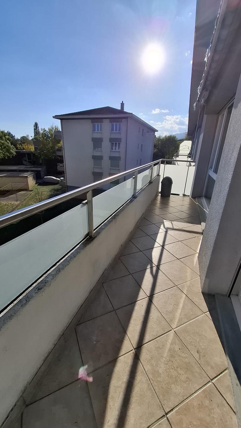 Spacieux appartement de 4.5 pièces avec balcon ? Environnement calm... (1)
