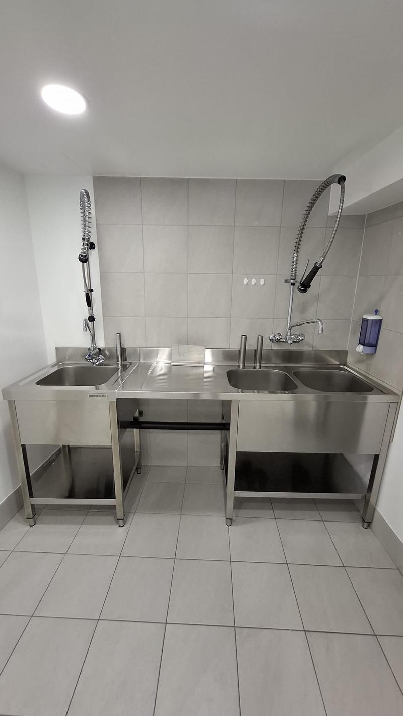 Local commercial de 2.5 pièces au coeur du village - Disponible de ... (3)
