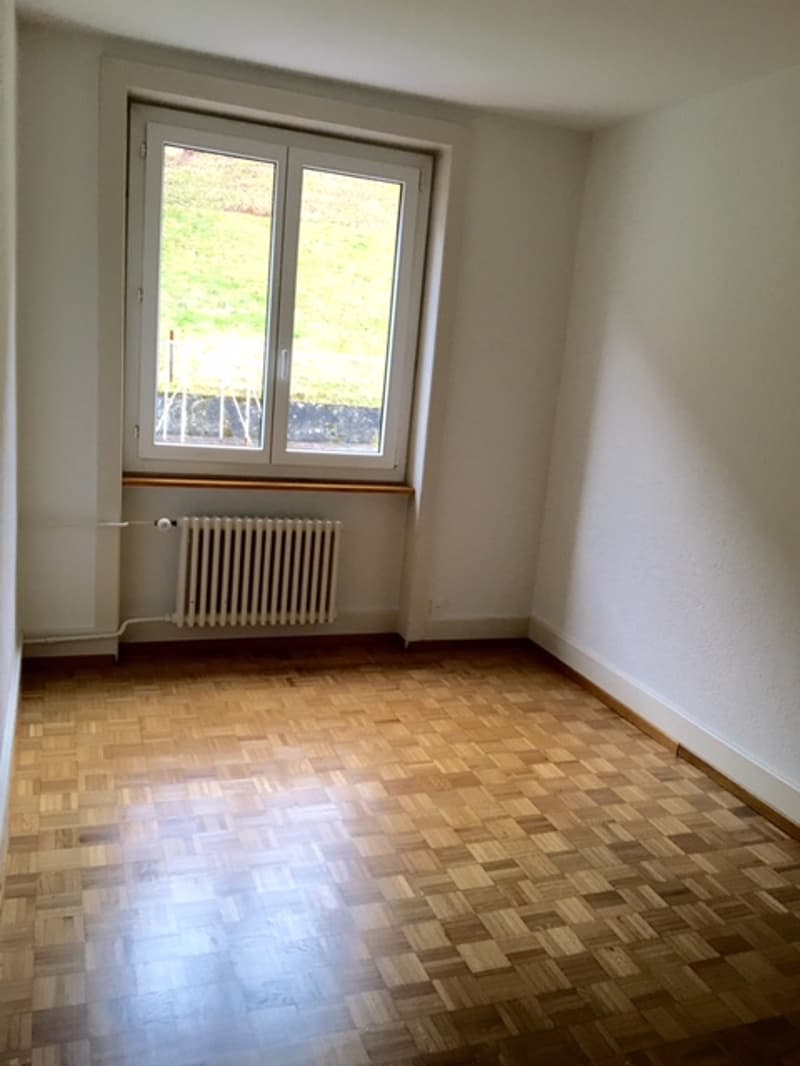 Agréable appartement de 3 pièces avec balcon et vue sur la verdure (3)