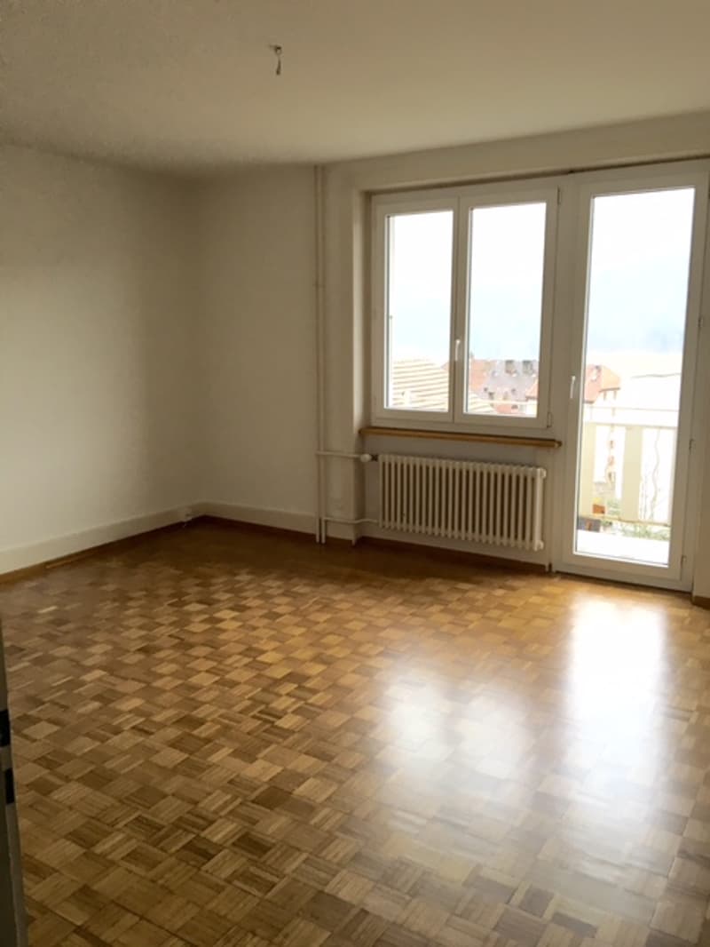 Agréable appartement de 3 pièces avec balcon et vue sur la verdure (1)