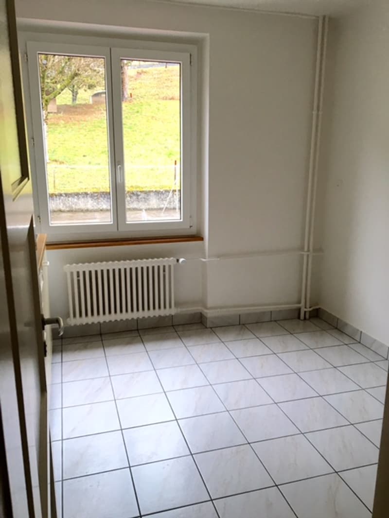 Agréable appartement de 3 pièces avec balcon et vue sur la verdure (6)