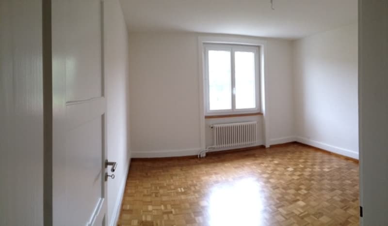 Appartement de 4 pièces avec balcon et vue dégagée sur la verdure (3)