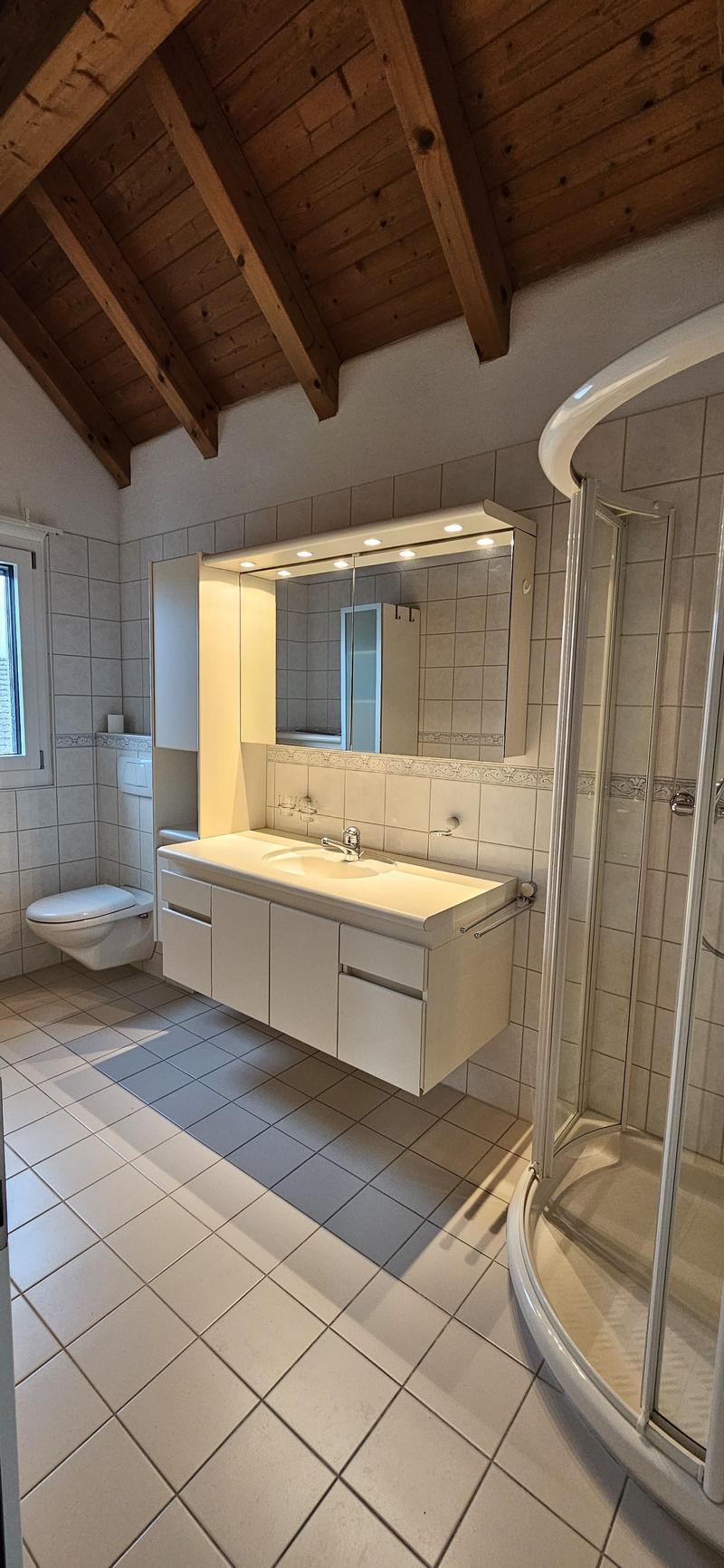 Maison spacieuse dans un quartier résidentiel calme (5)
